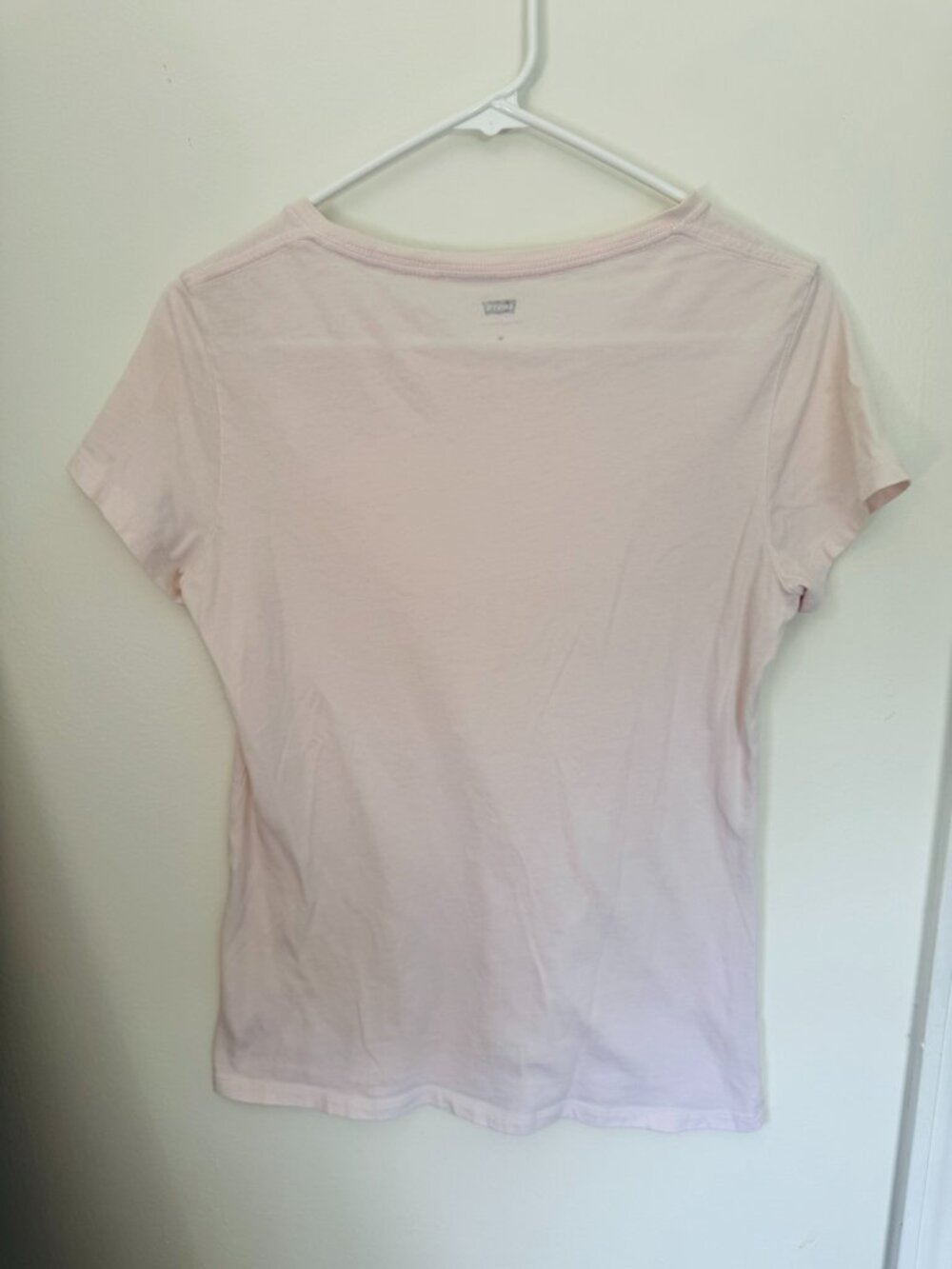 Levis Women's T-Shirt - Picture 5 of 5